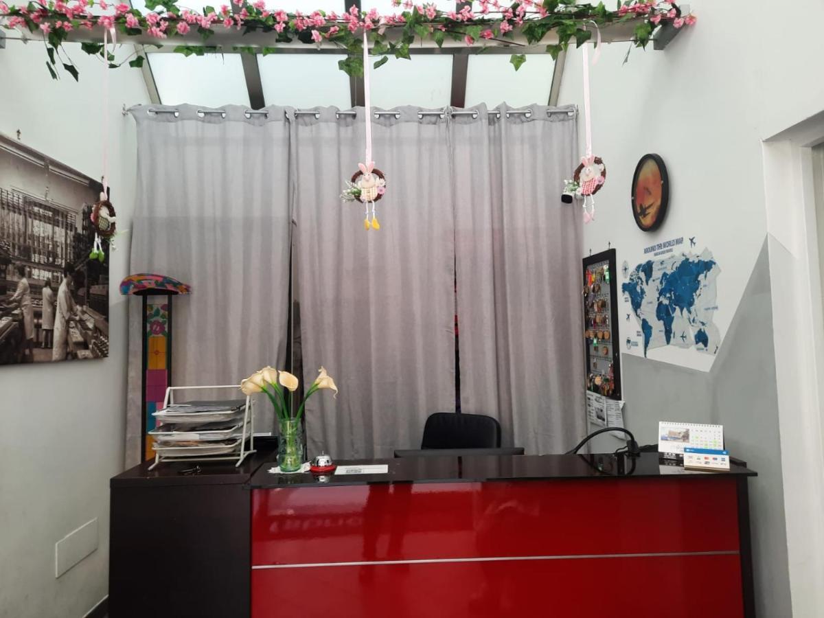 Fabric Hostel Портічі Екстер'єр фото