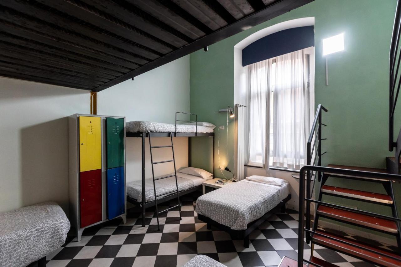 Fabric Hostel Портічі Екстер'єр фото