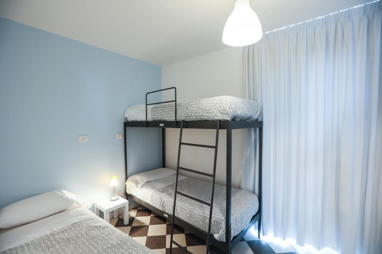 Fabric Hostel Портічі Екстер'єр фото